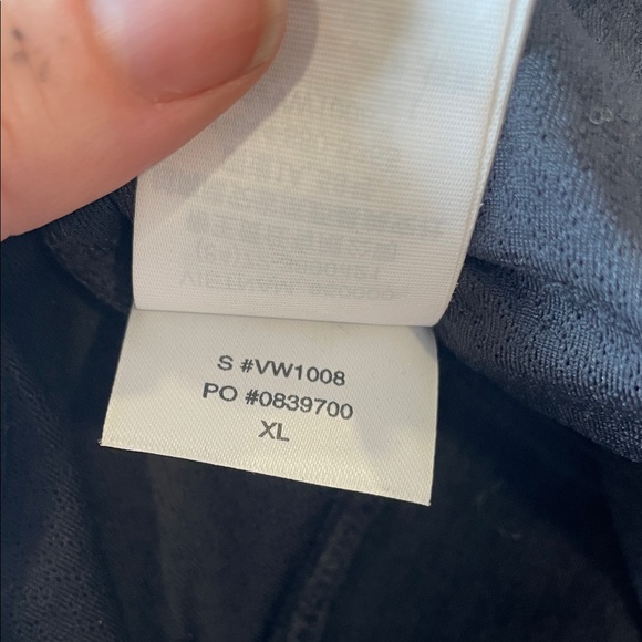 Vuori sports bra - Picture 3 of 3